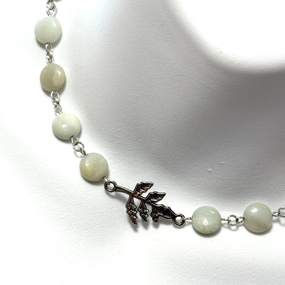 Genuine Pale Green Serpentine Short Necklace, Gemstone & Leaf Branch Pendant